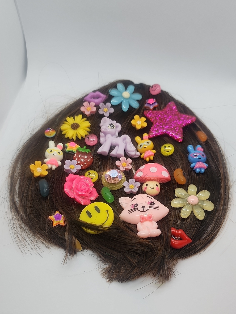 GASOLINE GLAMOUR EMOJI FAUX CLUP IN BANGS👩‍🦰🍄🌸🌼🌻🌹🏵🌷